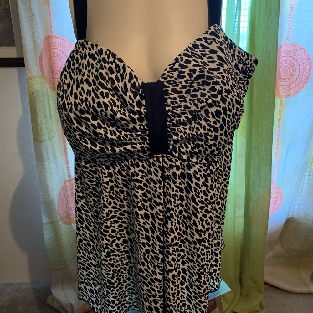 Women’s swim top
